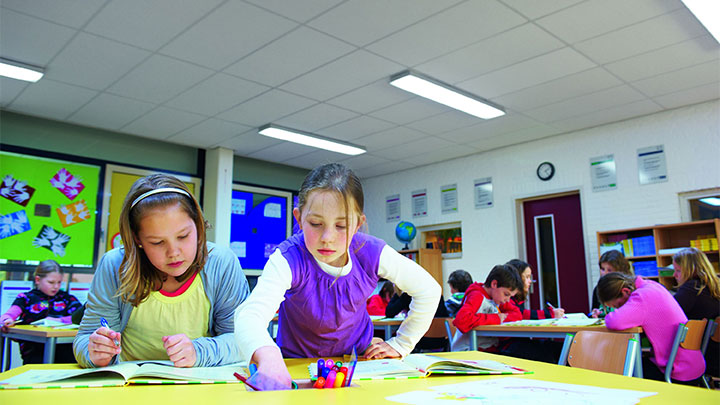 SchoolVision Normal light setting: smart school lighting for daily tasks