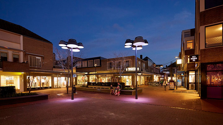 إضاءة الأماكن العامة في مدينة فيخل، هولندا